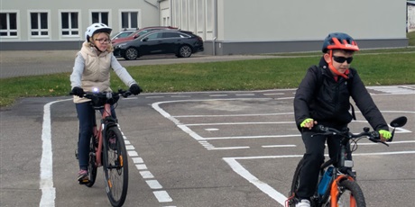 Powiększ grafikę: wczoraj-odbyly-sie-warsztaty-rowerowe-650683.jpg