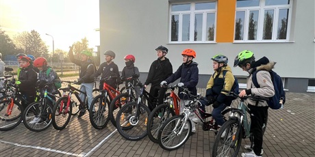 Powiększ grafikę: wczoraj-odbyly-sie-warsztaty-rowerowe-650689.jpg