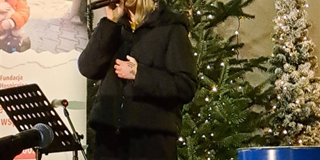 Powiększ grafikę: wczoraj-uczestniczylismy-w-koncercie-na-targu-weglowym-664970.jpg