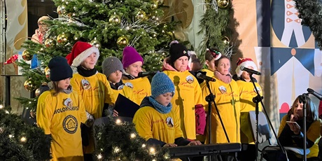 Powiększ grafikę: wczoraj-uczestniczylismy-w-koncercie-na-targu-weglowym-664978.jpg