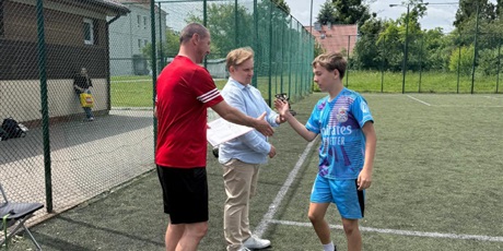 Powiększ grafikę: we-wtorek-i-srode-odbyly-sie-mistrzostwa-sp43-w-pilce-noznej-635388.jpg