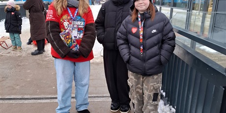 Powiększ grafikę: wolontariuszom-sp43-podczas-34-finalu-wielkiej-orkiestry-swiatecznej-pomocy-671429.jpg