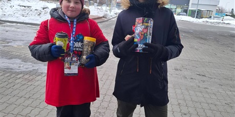 Powiększ grafikę: wolontariuszom-sp43-podczas-34-finalu-wielkiej-orkiestry-swiatecznej-pomocy-671436.jpg