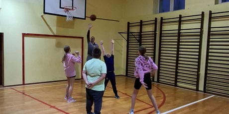 Powiększ grafikę: z-pasja-do-sportu-665197.jpg