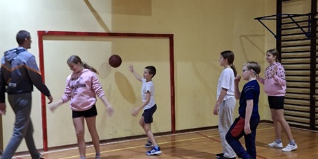 Powiększ grafikę: z-pasja-do-sportu-665202.jpg