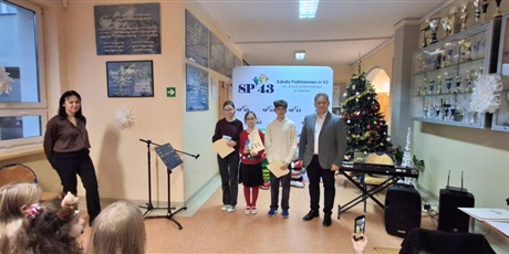 Powiększ grafikę: za-nami-kolejna-edycja-konkursu-piosenki-zimowej-i-swiatecznej-666566.jpg