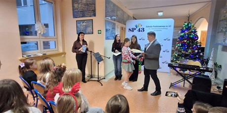 Powiększ grafikę: za-nami-kolejna-edycja-konkursu-piosenki-zimowej-i-swiatecznej-666572.jpg