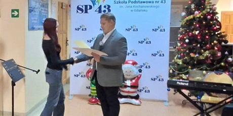 Powiększ grafikę: za-nami-kolejna-edycja-konkursu-piosenki-zimowej-i-swiatecznej-666577.jpg