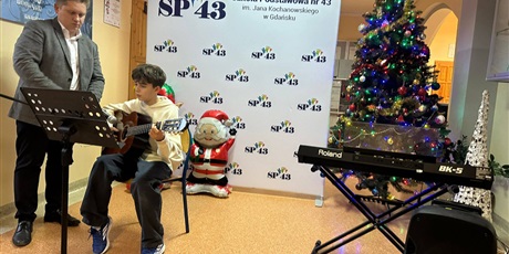 Powiększ grafikę: za-nami-kolejna-edycja-konkursu-piosenki-zimowej-i-swiatecznej-666595.jpg