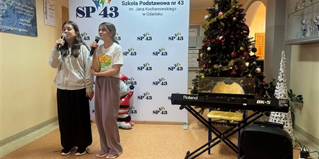 Powiększ grafikę: za-nami-kolejna-edycja-konkursu-piosenki-zimowej-i-swiatecznej-666596.jpg