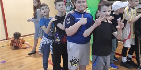 Powiększ grafikę: zabawa-karnawalowa-klas-1-3-586213.jpg