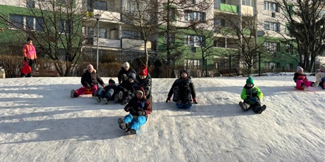 Zabawy na śniegu klasy 3B.