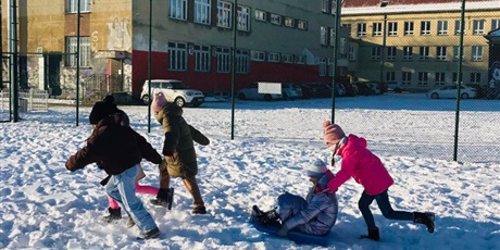 Zajęcia sportowe na śniegu