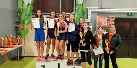 Powiększ grafikę: mistrzynie-gdanska-w-badmintonie-311155.jpg